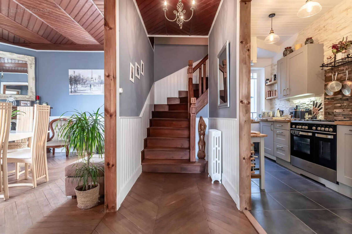 Maison à MONFLANQUIN