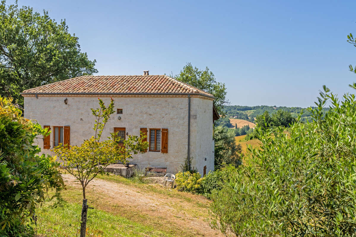 Maison à CASTELSAGRAT