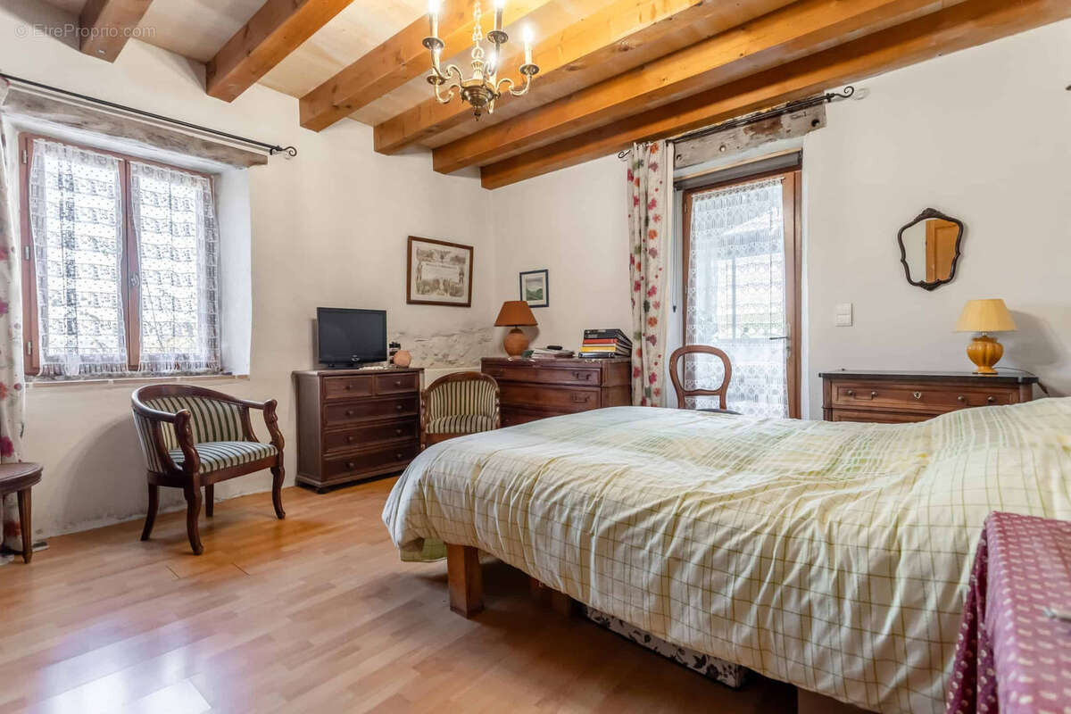 Maison à CASTELSAGRAT