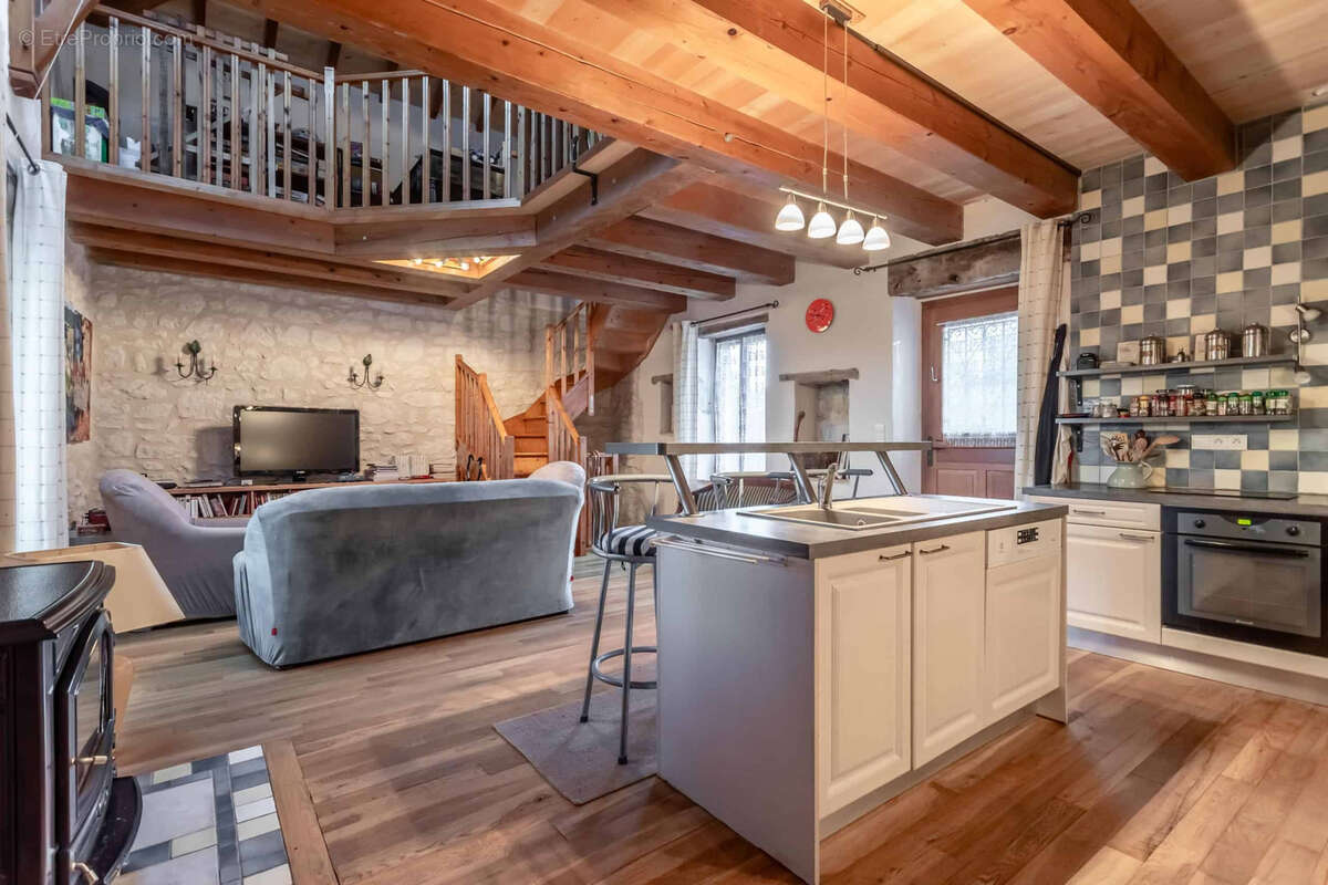 Maison à CASTELSAGRAT