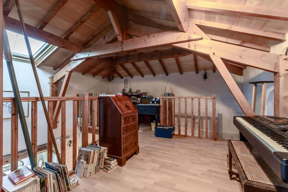 Maison à CASTELSAGRAT