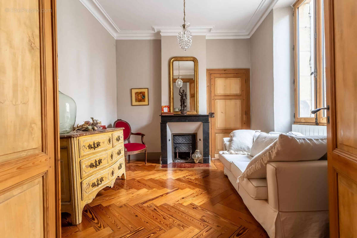 Maison à BOURG-DE-VISA