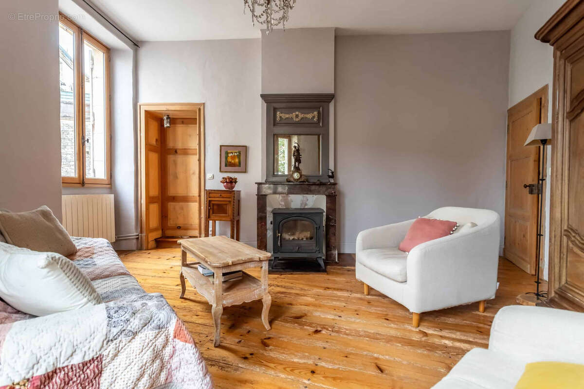 Maison à BOURG-DE-VISA