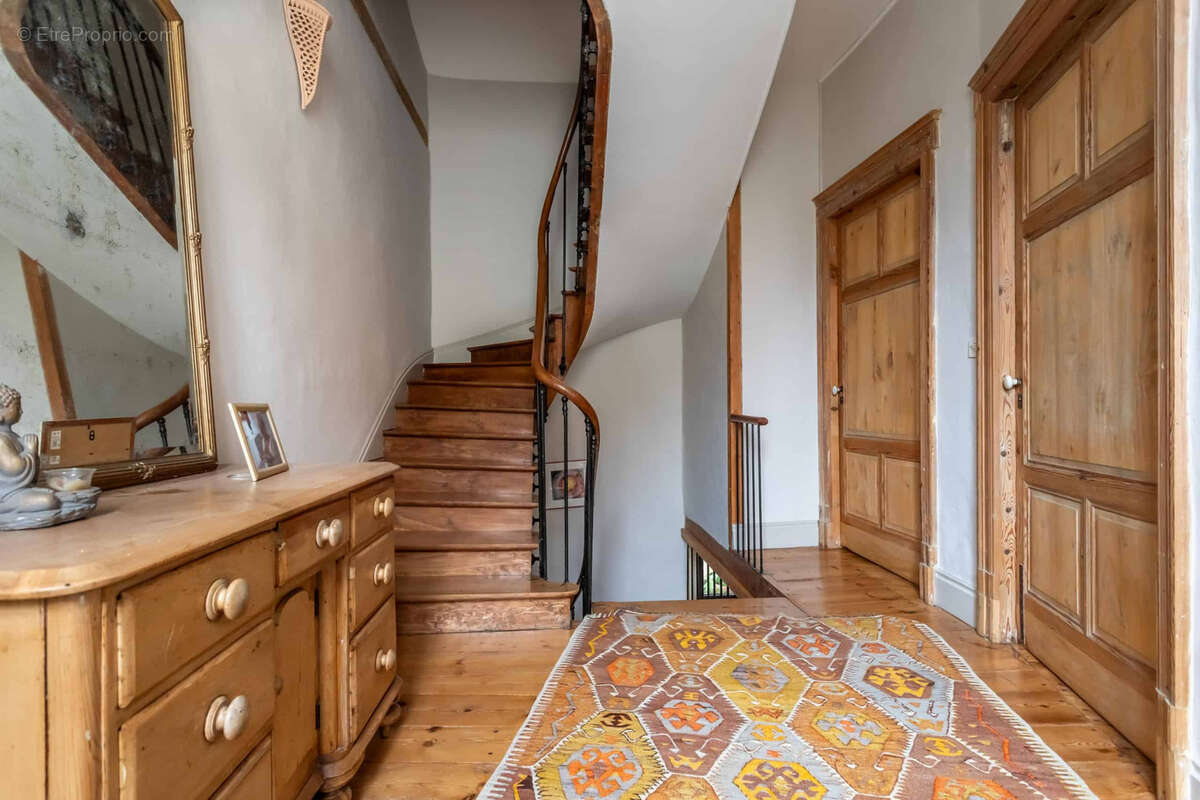 Maison à BOURG-DE-VISA