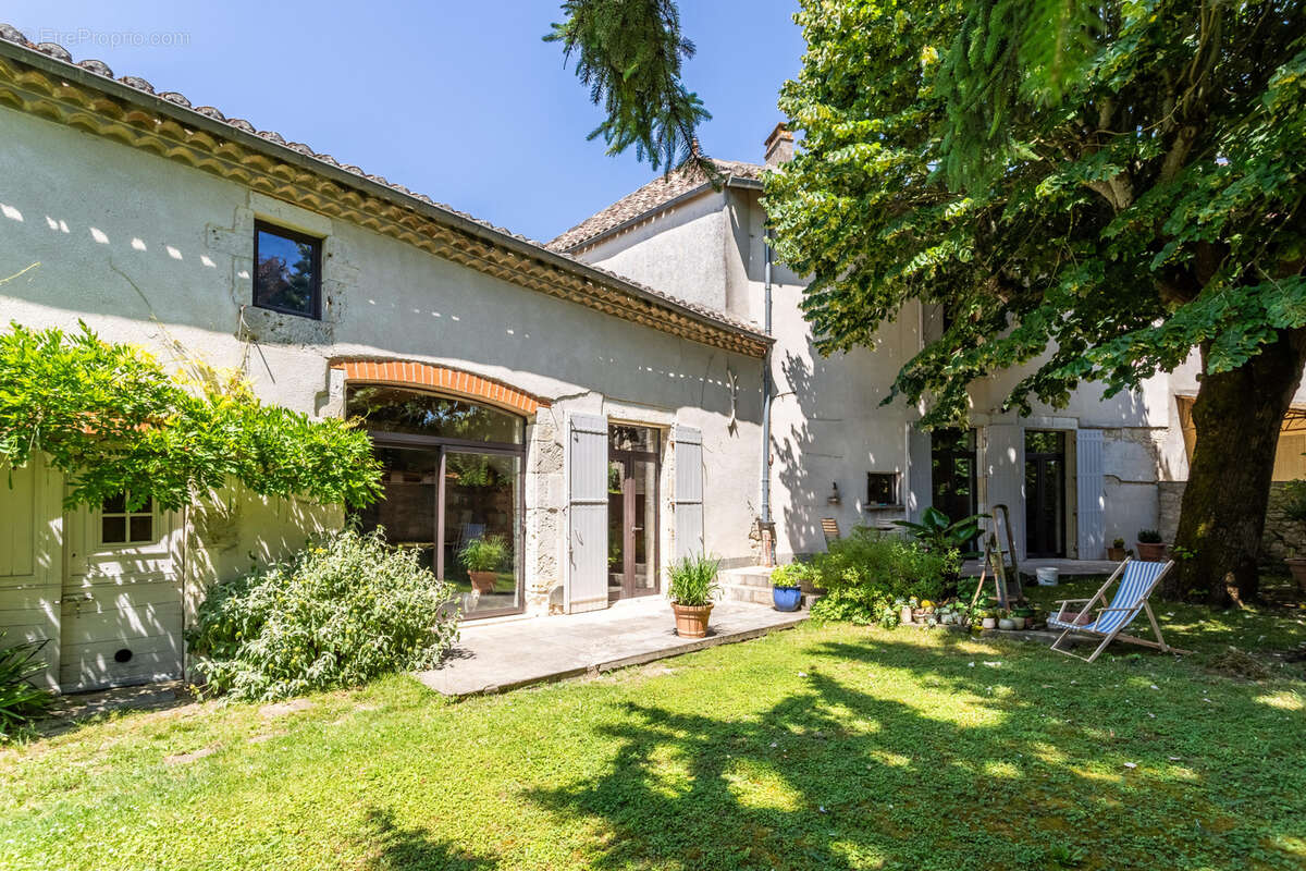 Maison à BOURG-DE-VISA