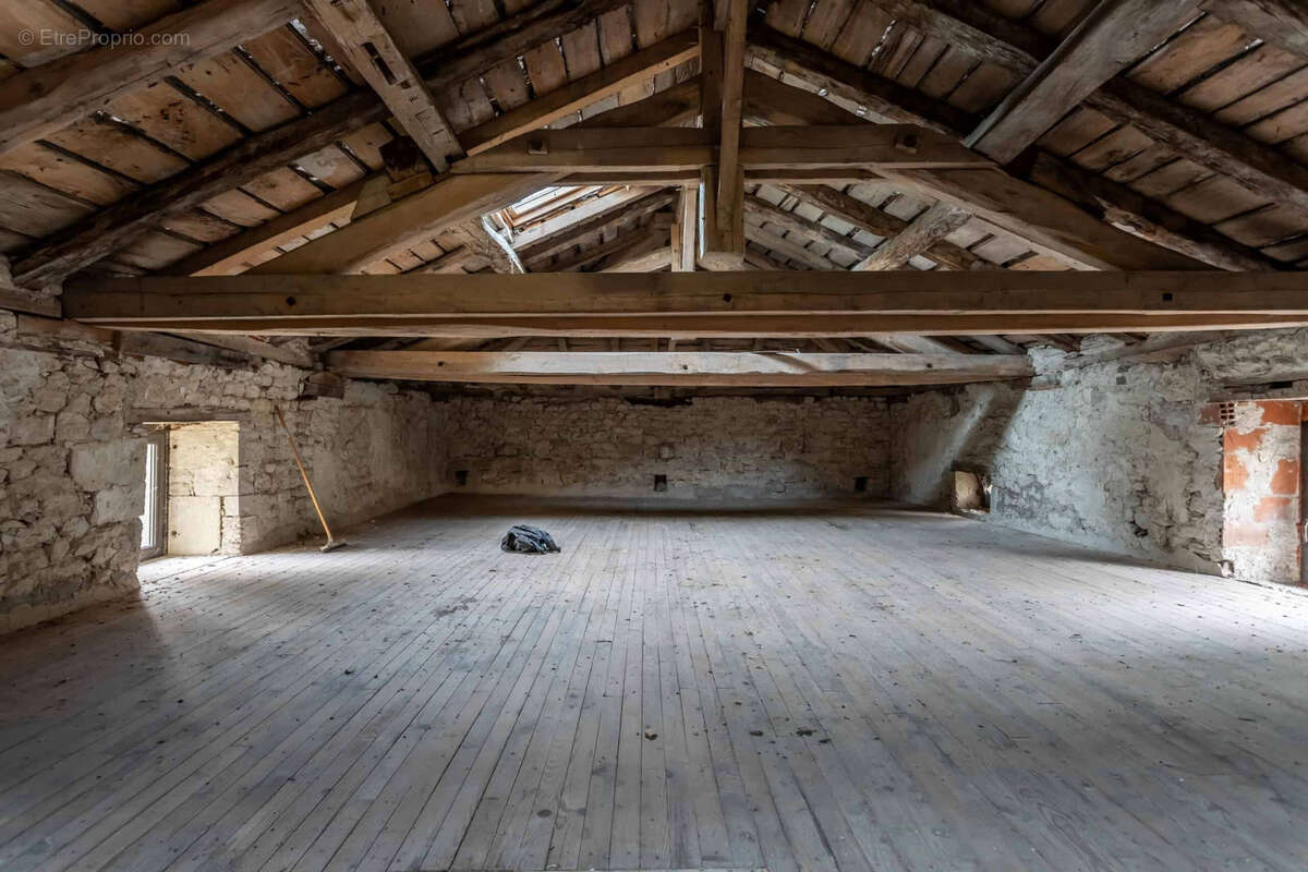 Maison à BOURG-DE-VISA