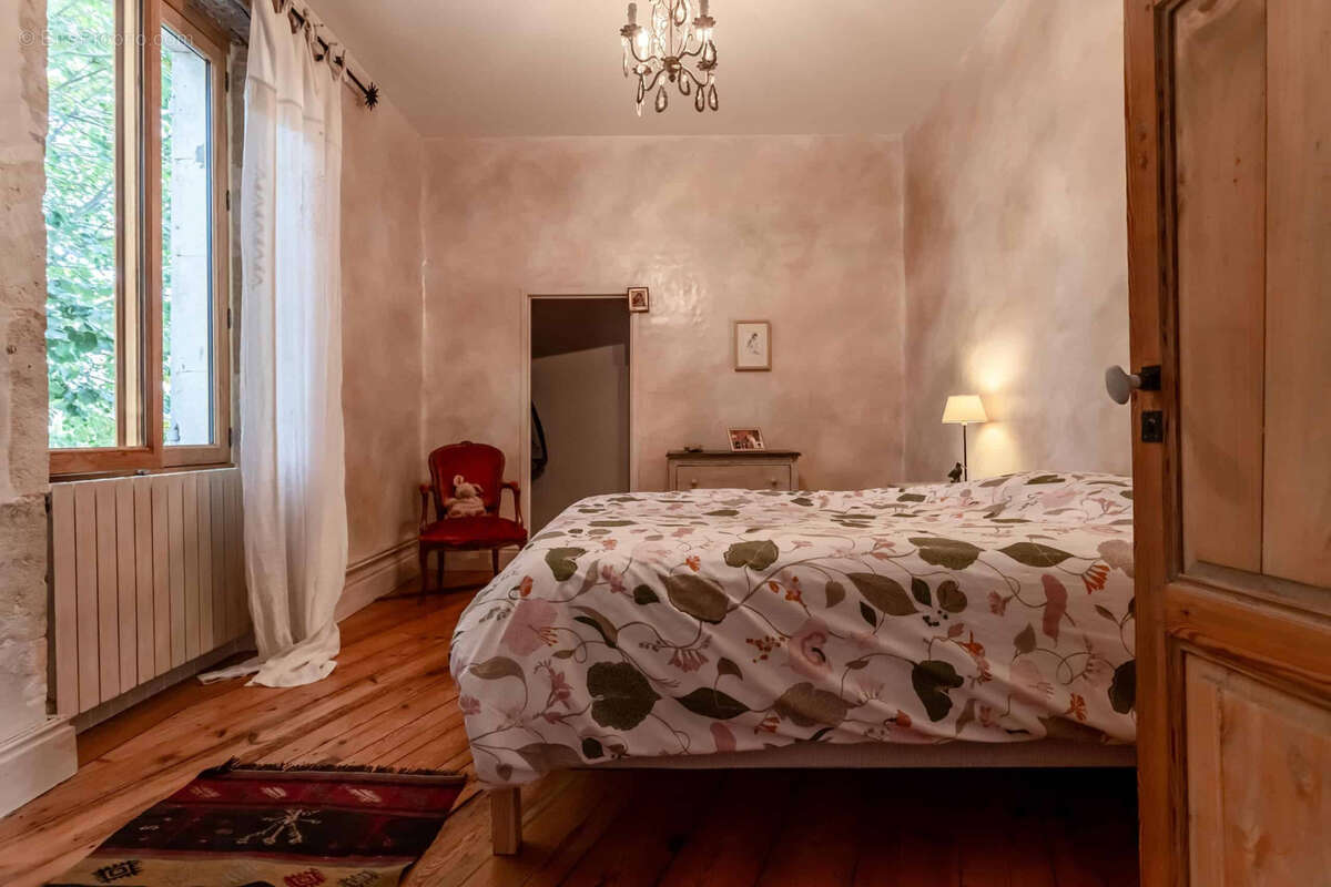 Maison à BOURG-DE-VISA