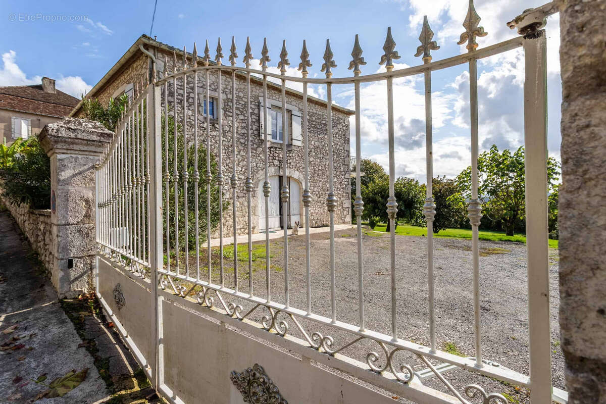 Maison à MONFLANQUIN