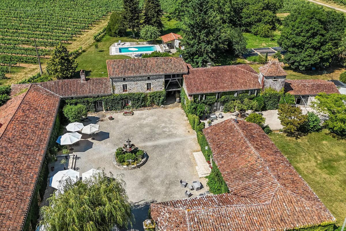 Maison à VIRE-SUR-LOT