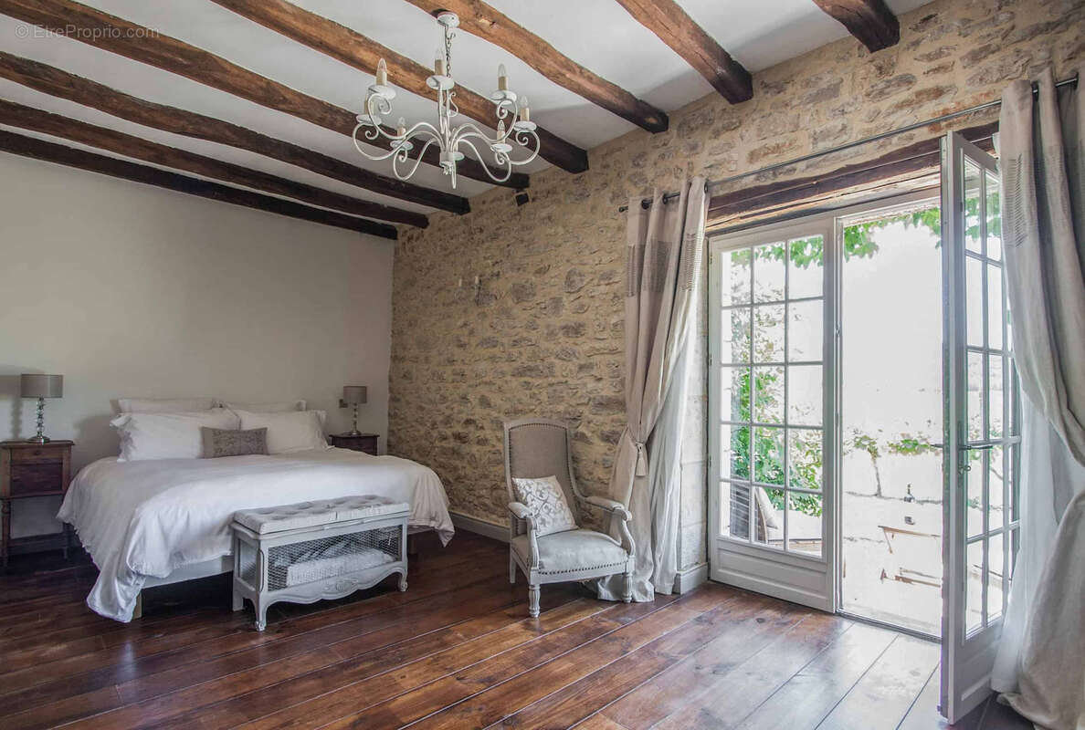 Maison à VIRE-SUR-LOT