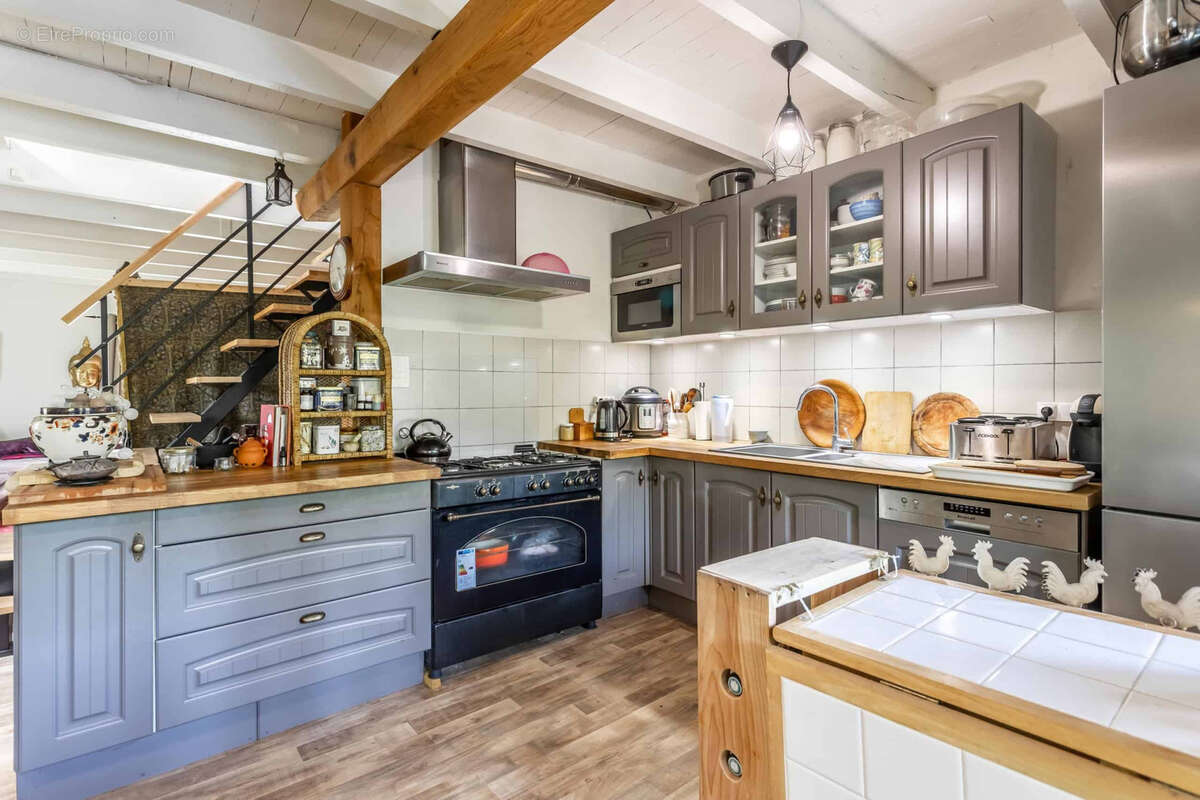 Maison à MONTAIGU-DE-QUERCY