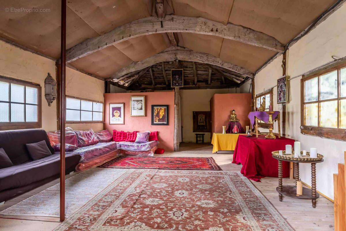 Maison à MONTAIGU-DE-QUERCY