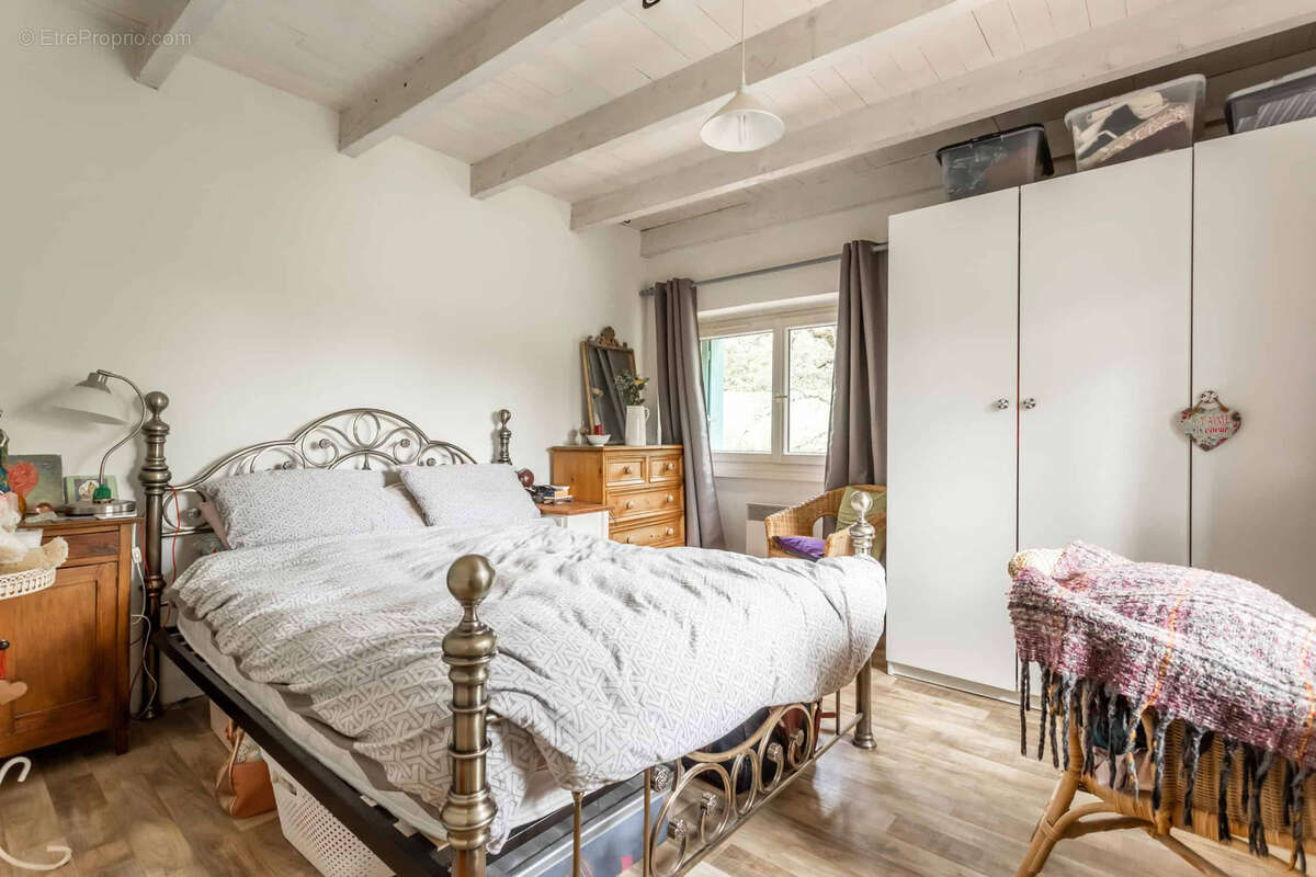 Maison à MONTAIGU-DE-QUERCY