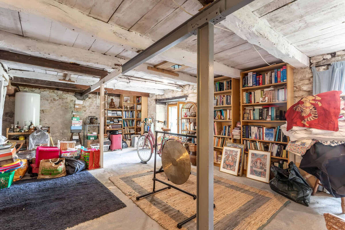 Maison à MONTAIGU-DE-QUERCY