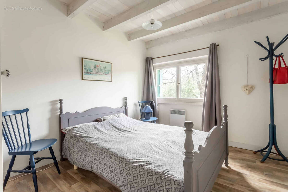 Maison à MONTAIGU-DE-QUERCY