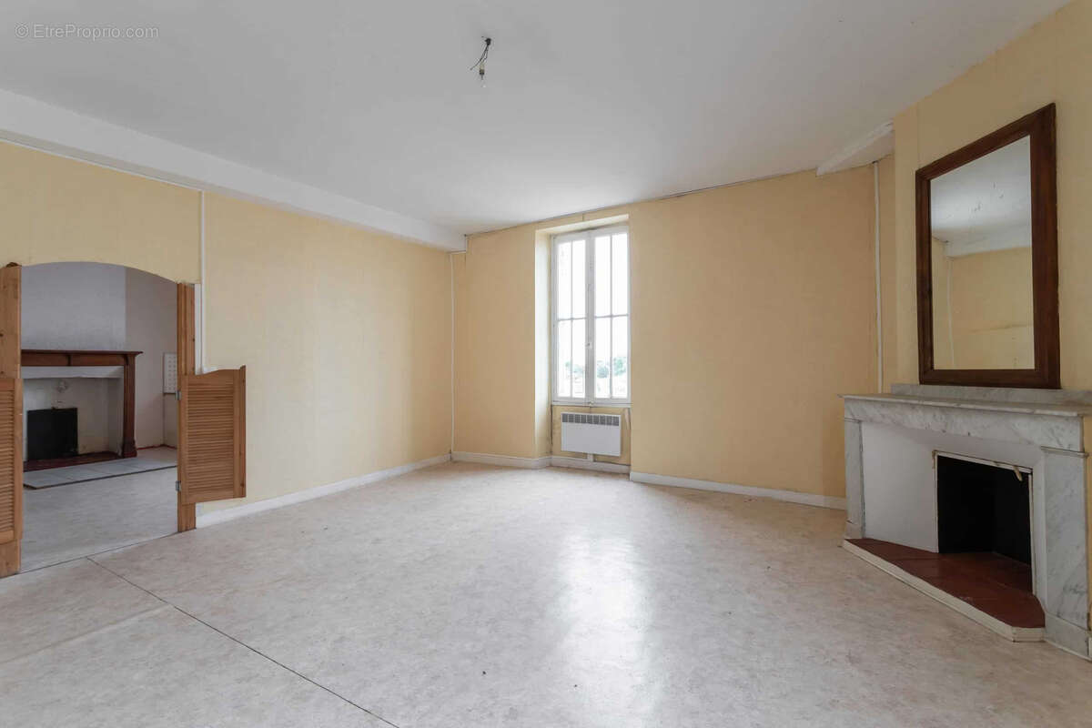 Maison à BOURG-DE-VISA