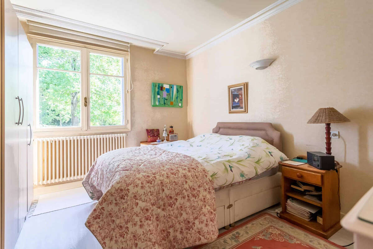 Maison à SAINT-NICOLAS-DE-LA-GRAVE