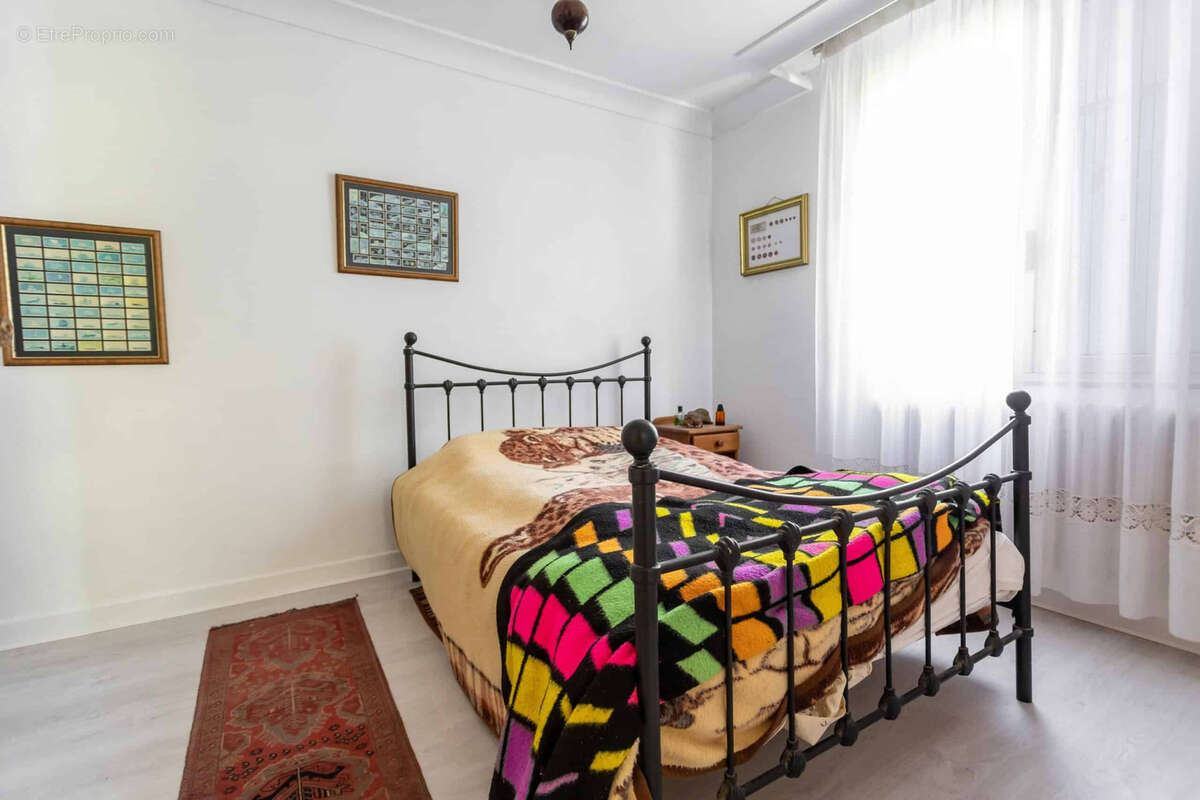 Maison à SAINT-NICOLAS-DE-LA-GRAVE