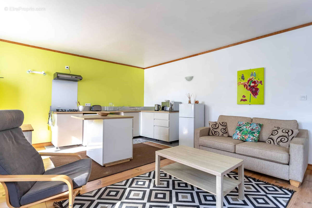 Maison à SAINT-NICOLAS-DE-LA-GRAVE