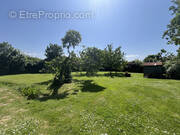 Terrain à BOURCEFRANC-LE-CHAPUS