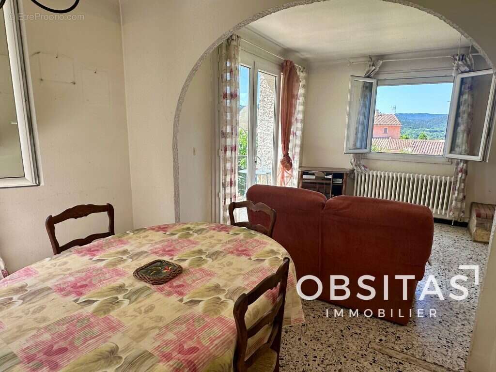 Maison à SAINT-MAIME