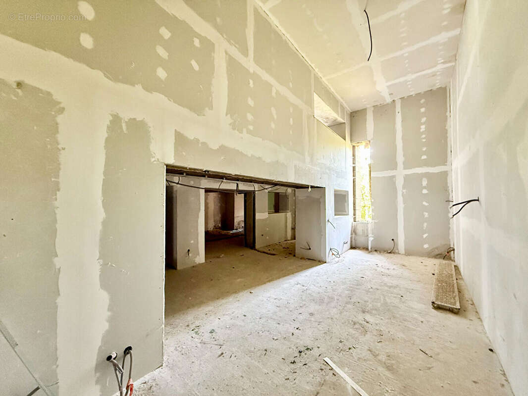 Maison à COURCELLES-CHAUSSY