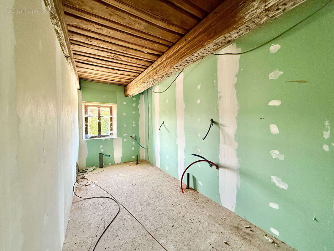 Maison à COURCELLES-CHAUSSY