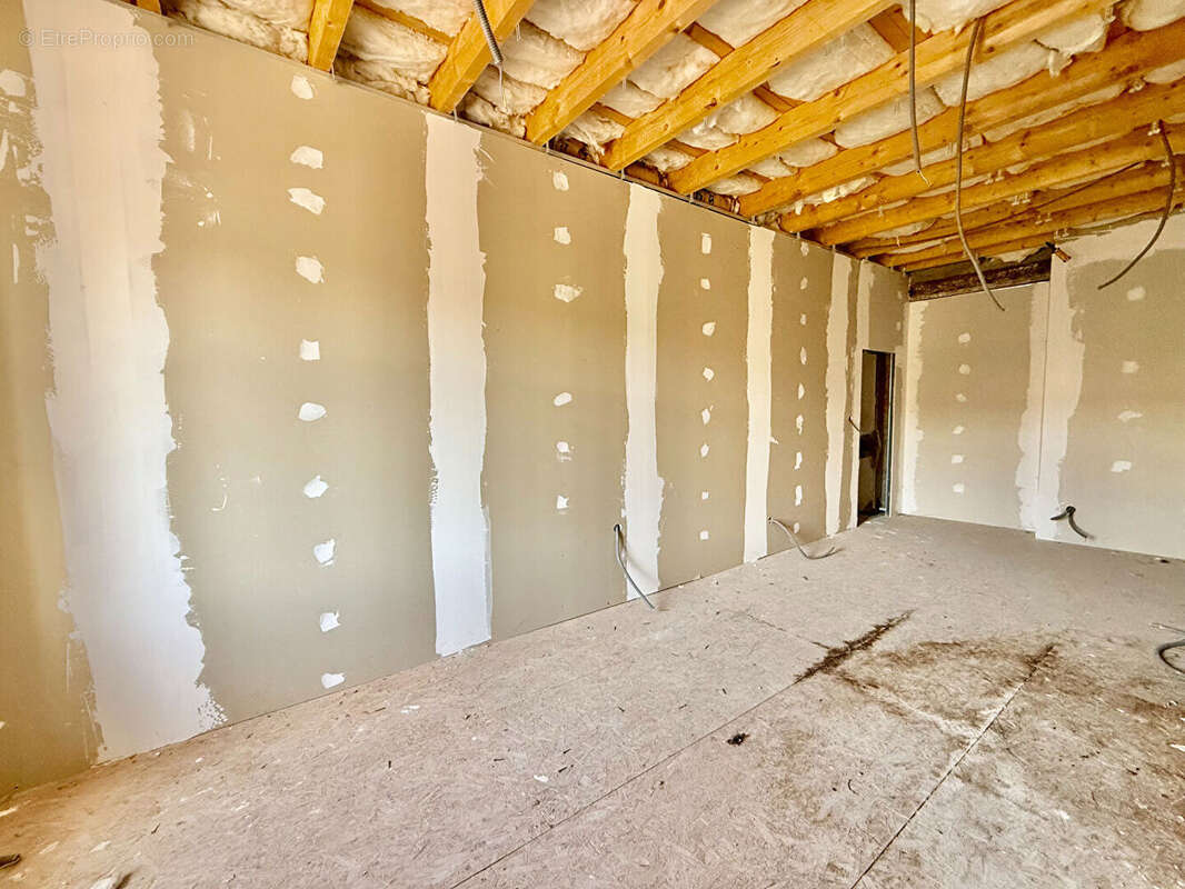 Maison à COURCELLES-CHAUSSY