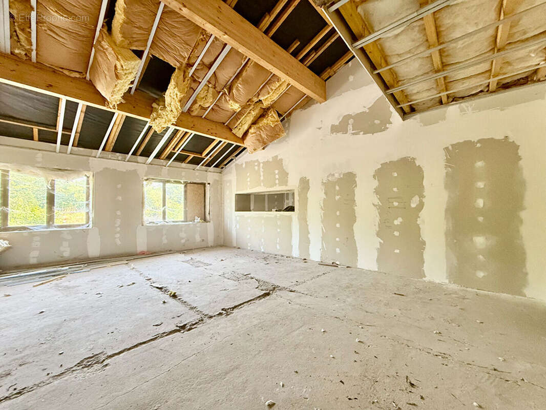 Maison à COURCELLES-CHAUSSY