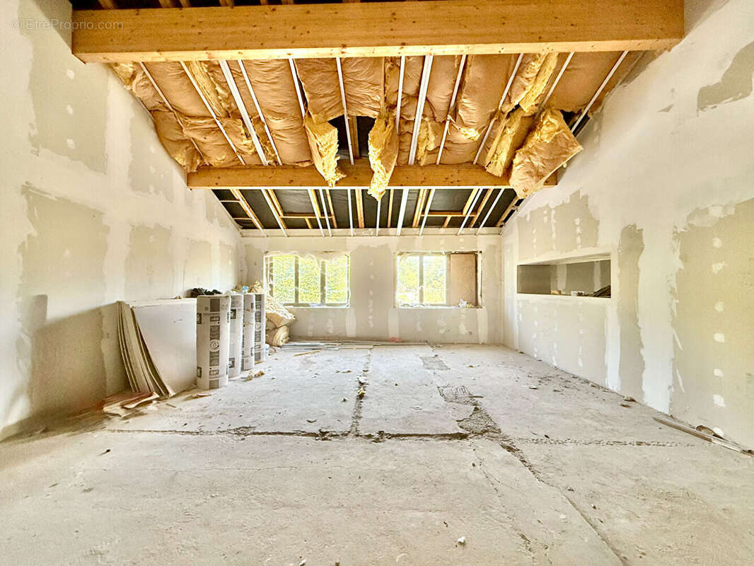 Maison à COURCELLES-CHAUSSY