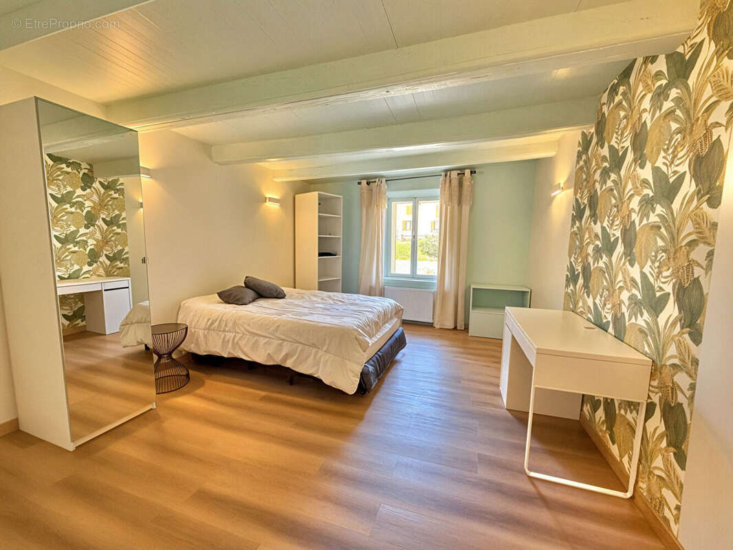 Maison à CHARLEVILLE-SOUS-BOIS