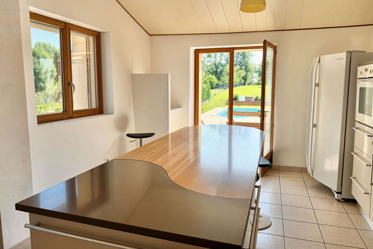 Maison à CHARLEVILLE-SOUS-BOIS