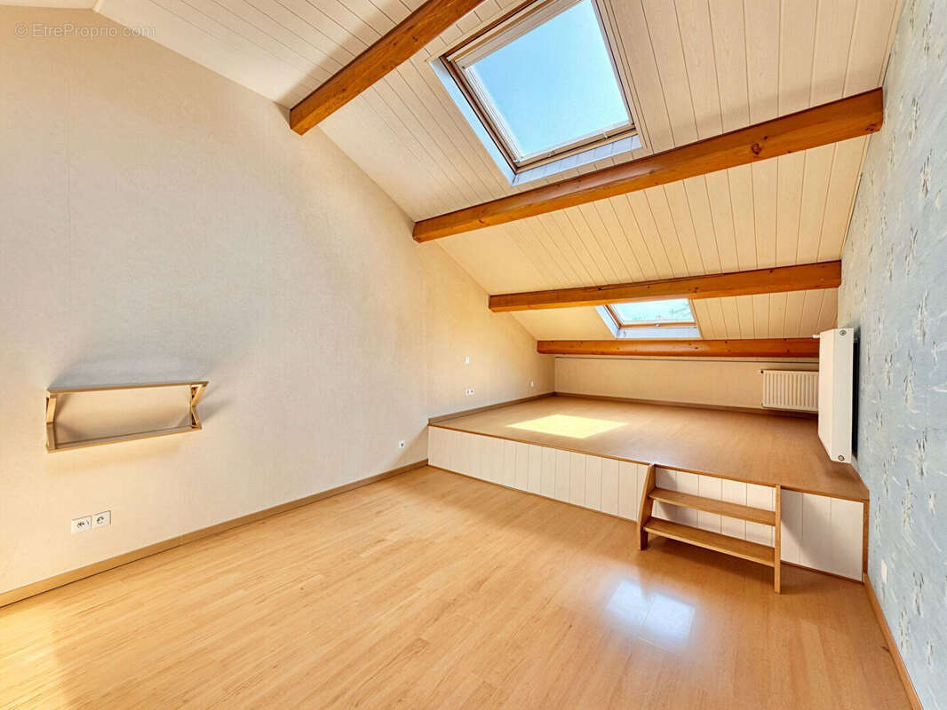 Maison à CHARLEVILLE-SOUS-BOIS