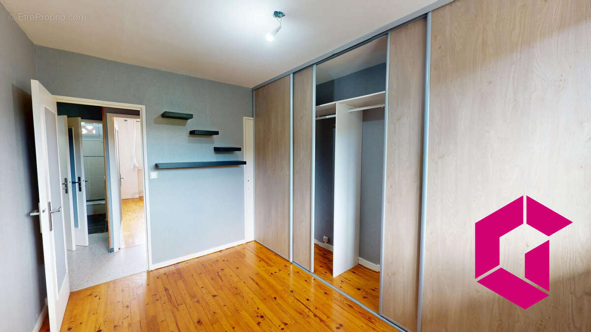 Appartement à UNIEUX