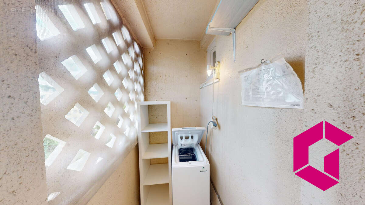 Appartement à UNIEUX