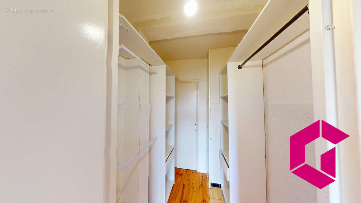 Appartement à UNIEUX