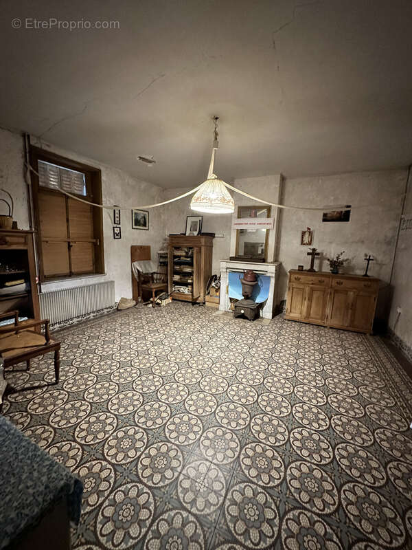 Maison à MONT-SAINT-ELOI