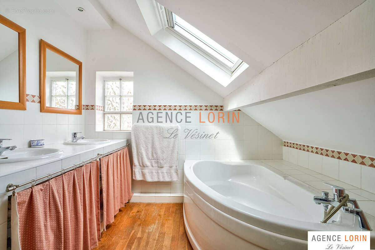 Maison à LE VESINET