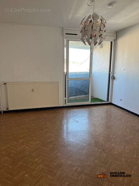 Appartement à SAINT-MARTIN-DE-CRAU