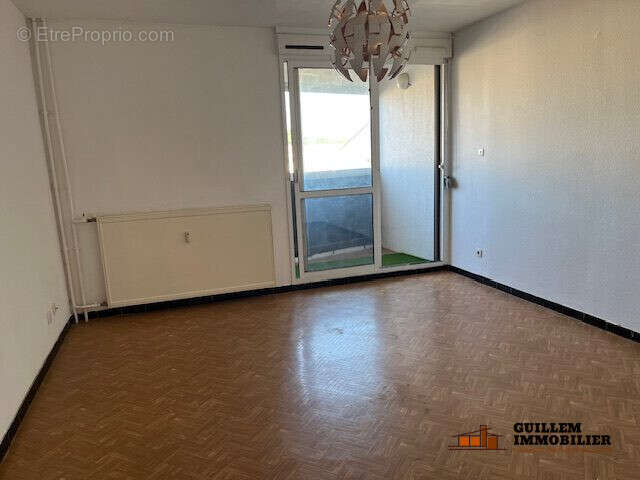 Appartement à SAINT-MARTIN-DE-CRAU