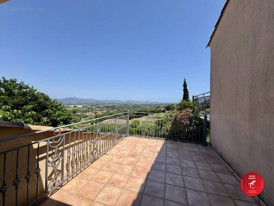 Terrasse étage vue mer - Maison à ROQUEBRUNE-SUR-ARGENS