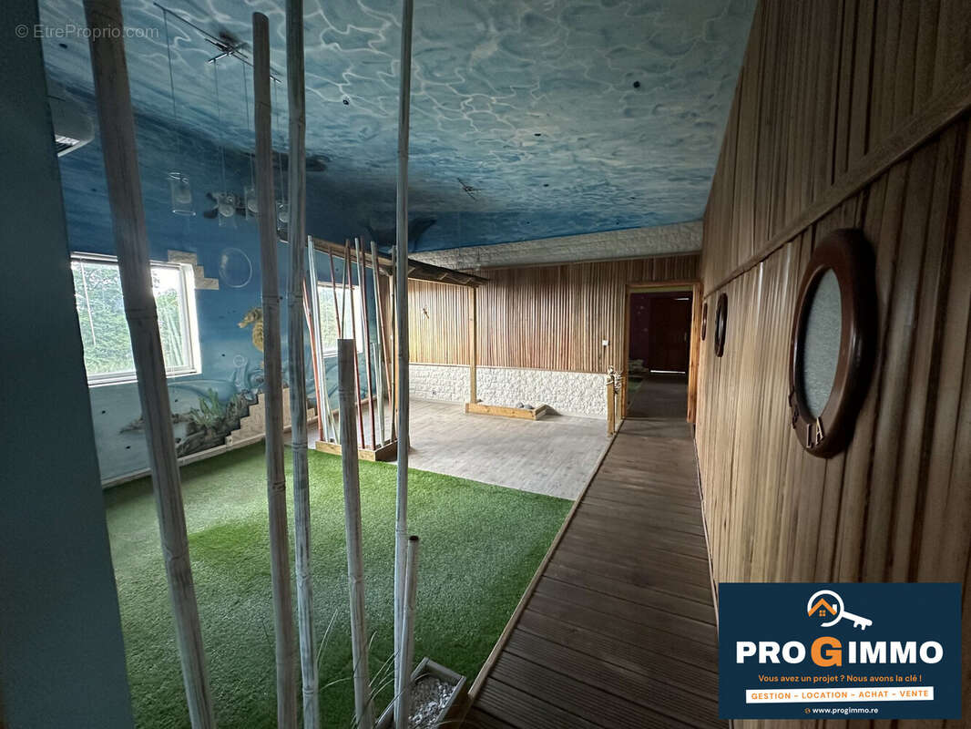 Commerce à LA POSSESSION