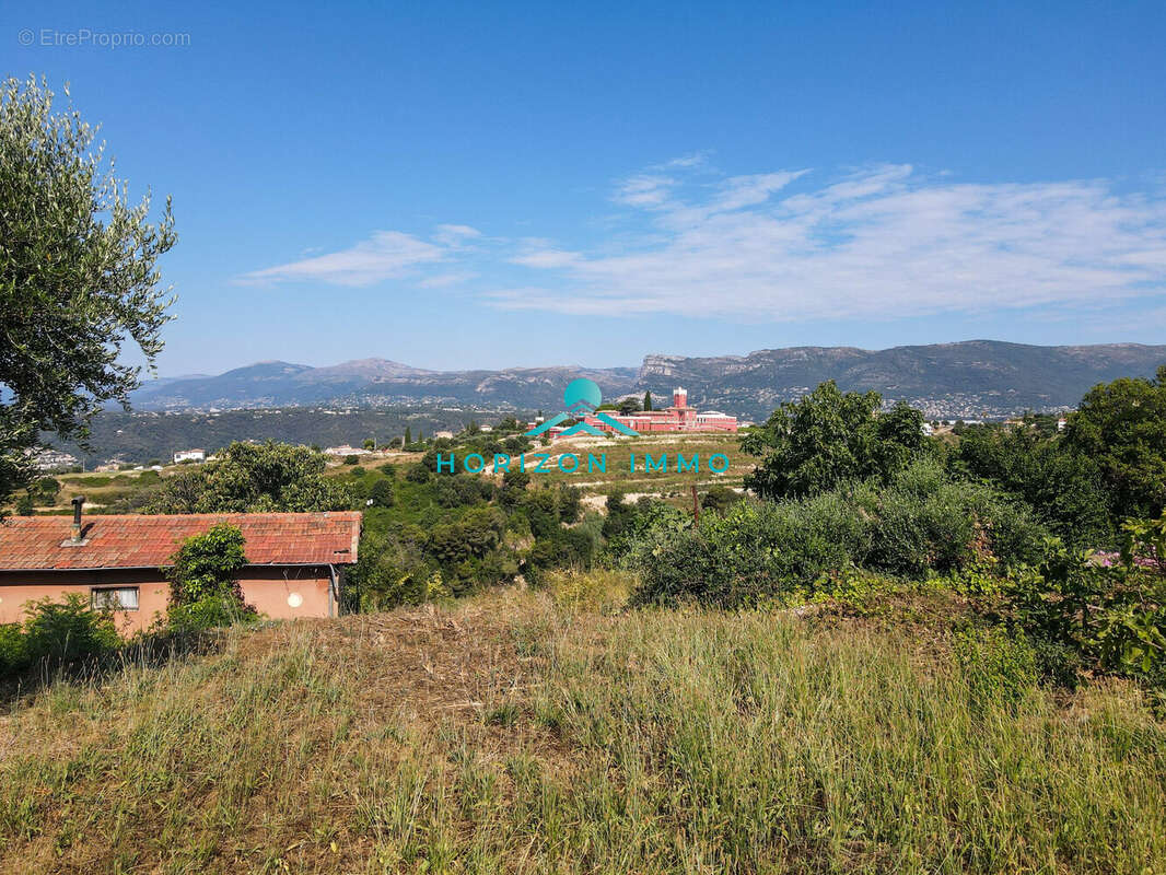 Terrain à NICE