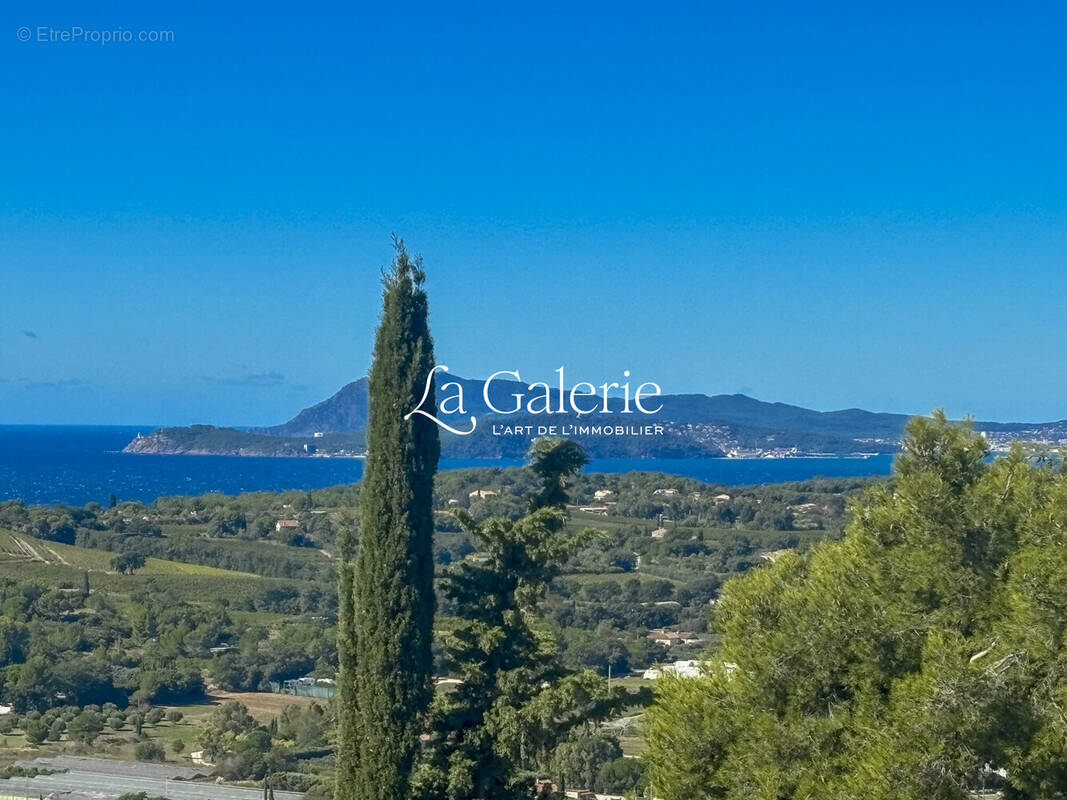 Maison à CARQUEIRANNE