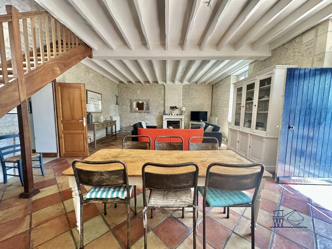 Maison à MORTAGNE-SUR-GIRONDE