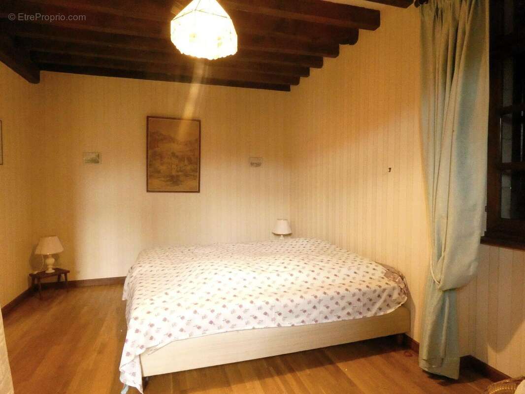 Maison à NEUVY-EN-SULLIAS