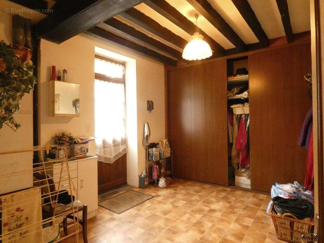 Maison à NEUVY-EN-SULLIAS