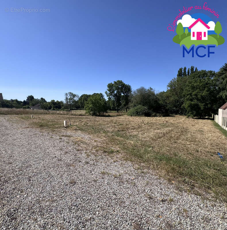 Terrain à BUEIL