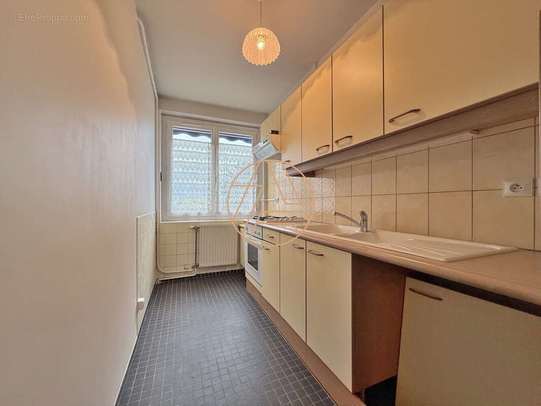 Appartement à SAINT-MAUR-DES-FOSSES