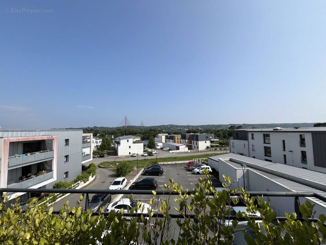 Appartement à LE RELECQ-KERHUON